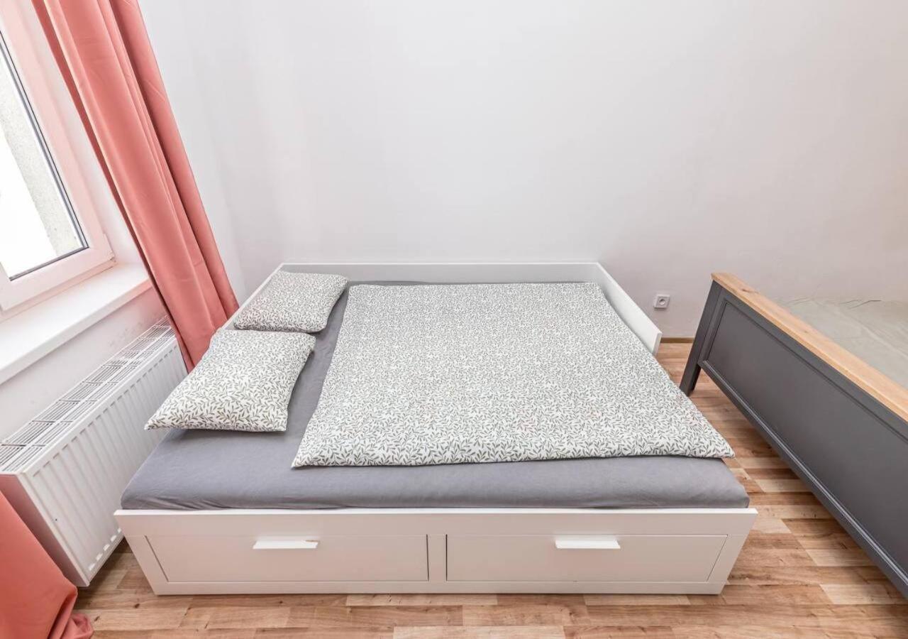 Elegance Apartments 布拉格 外观 照片